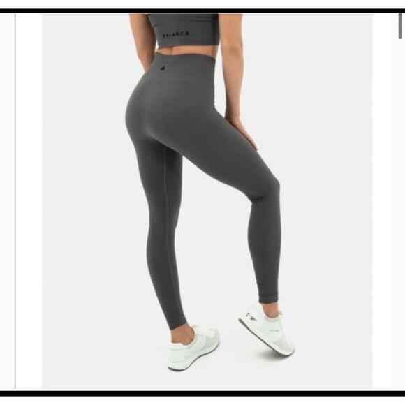 Balance Athletica Gray Textured High Rise Leggings Size Small Yoga Workout Gym - Picture 9 of 9